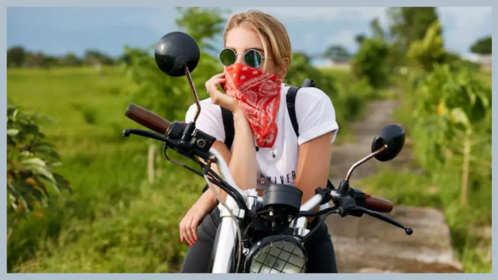 How to Wear a Bandana for Motorcycle Riding